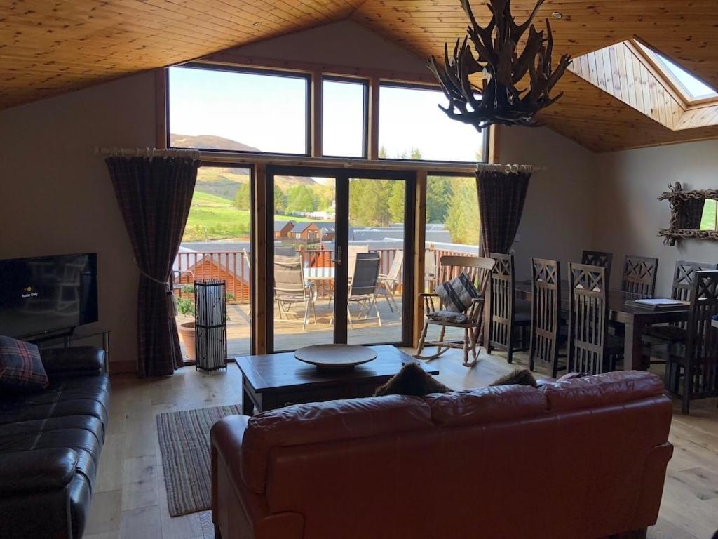 Lochside Lodge Glengoulandie Bagian luar foto